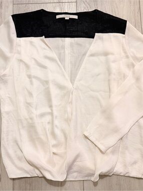 GUESS Los Angeles Women’s S Black White Floral Lace Colorblock Blouse